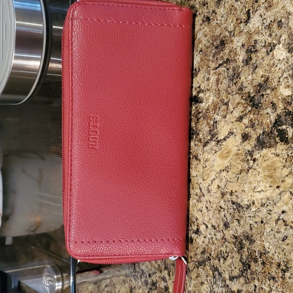 Roots pebbled leather wallet
